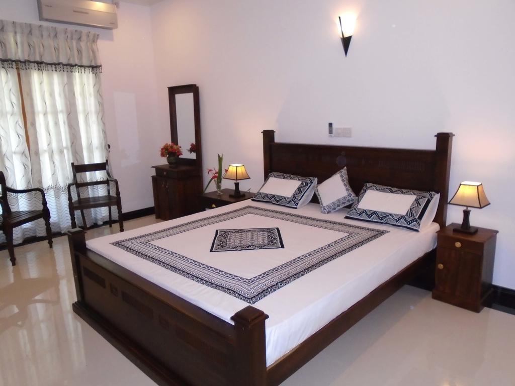 Avon Villa Hikkaduwa Pokoj fotografie